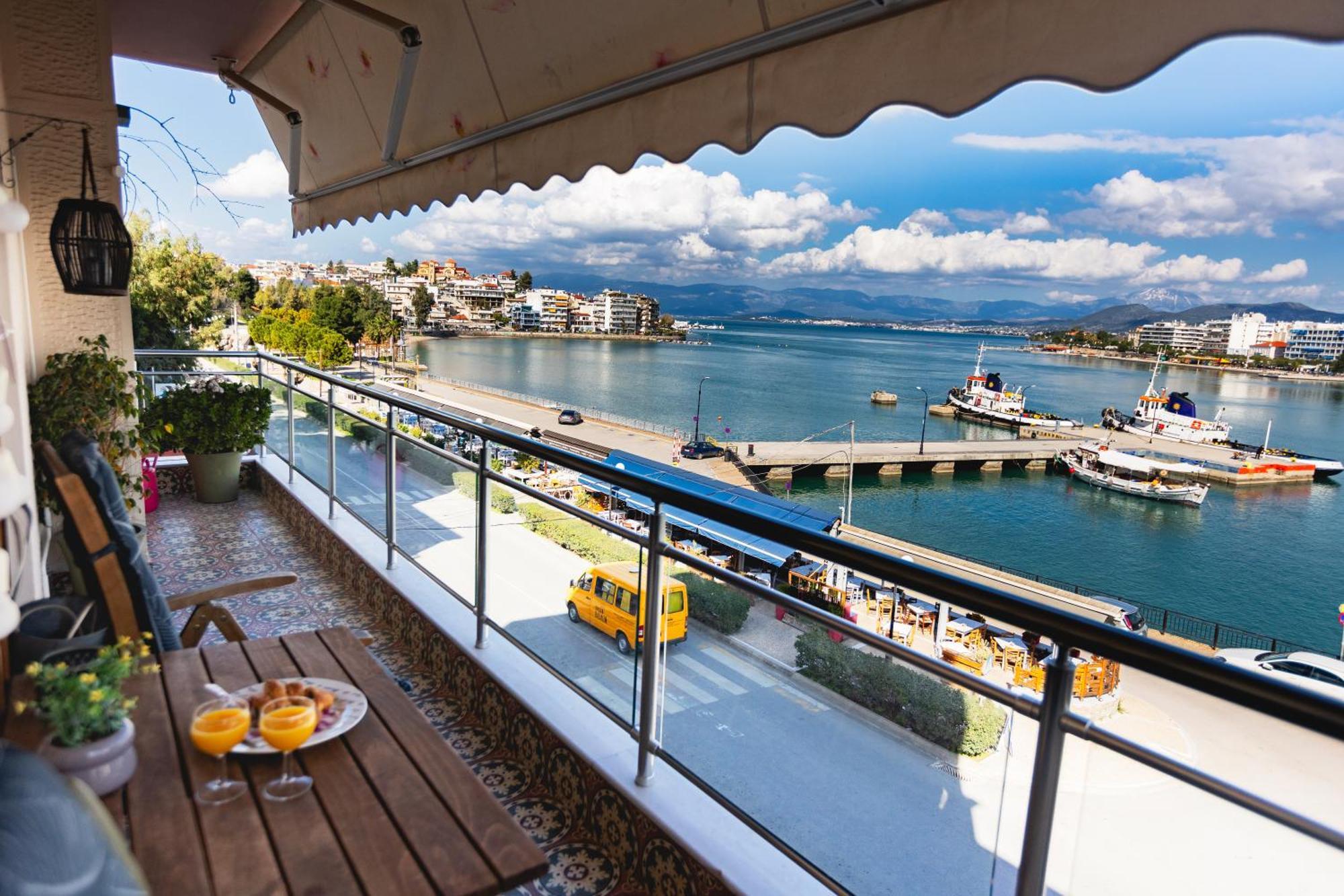 Debbies Διαμέρισμα Δίπλα Στο Νερό #2 ! Chalkida Exterior photo