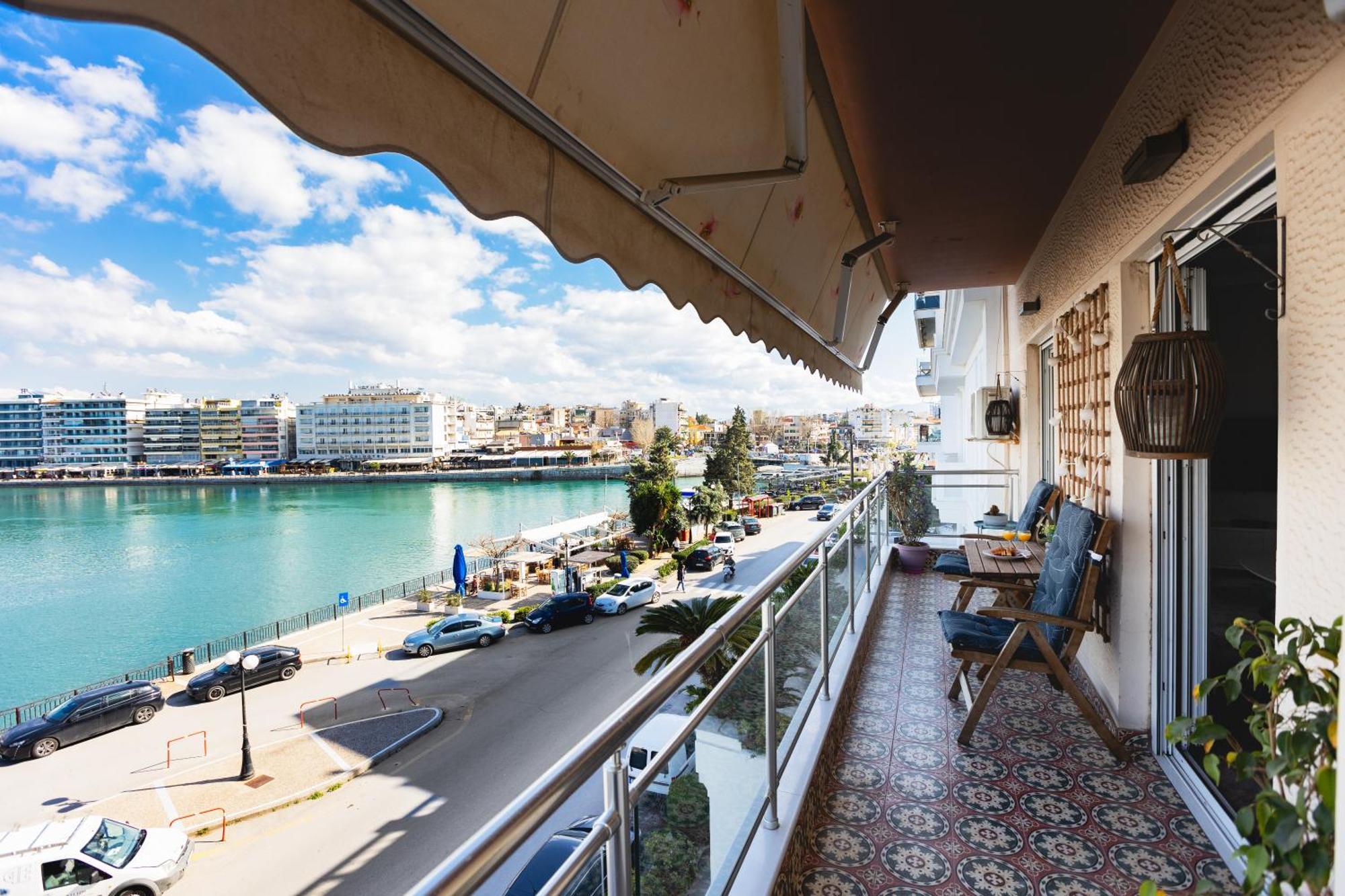 Debbies Διαμέρισμα Δίπλα Στο Νερό #2 ! Chalkida Exterior photo